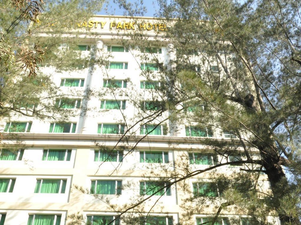 Hotel Tang Dynasty Park 3*